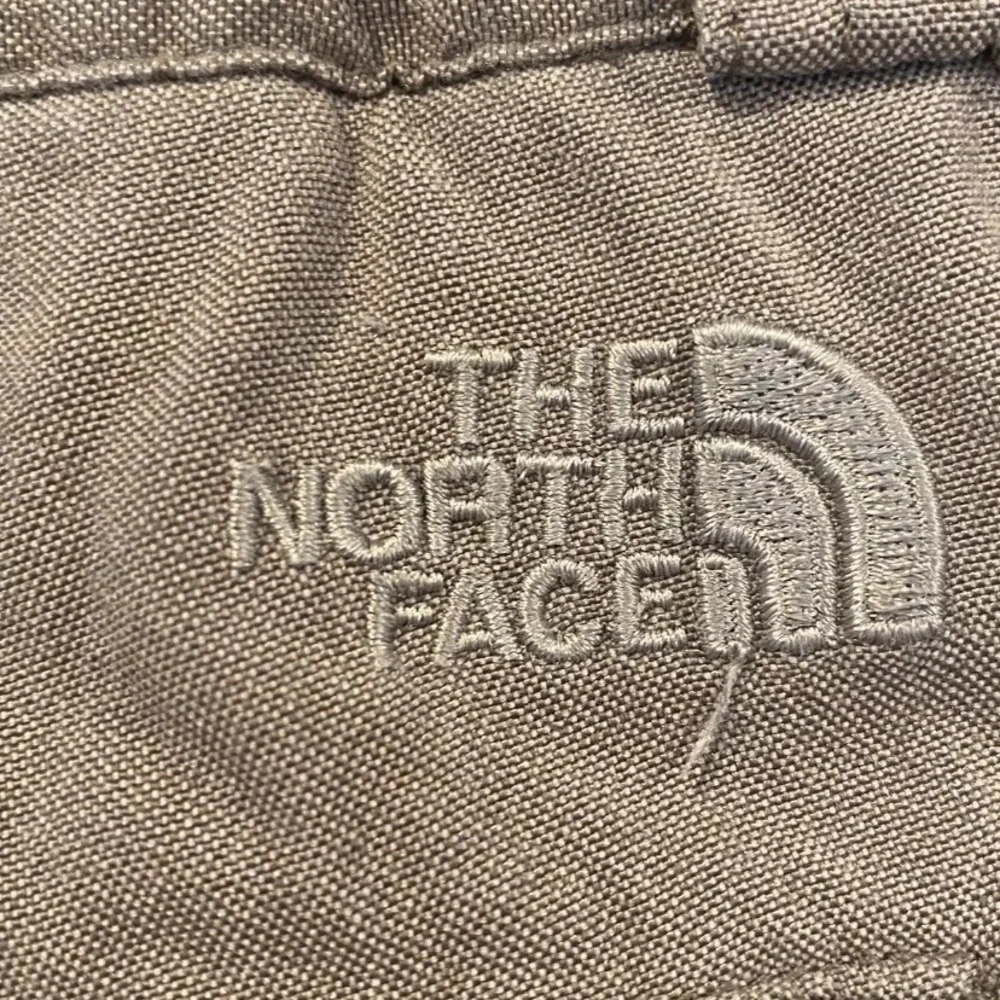 Vintage The North Face‎ Pleated Hiking Shorts Mens Size Large (923)